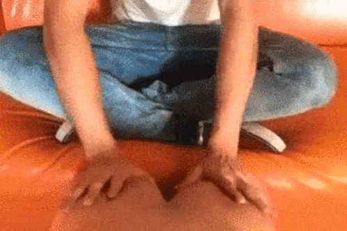주물주물 하악하악.gif
