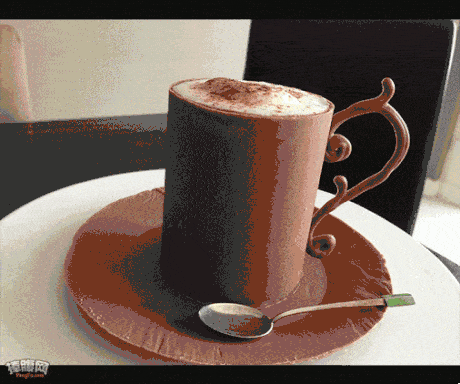 HQw5688ffe1837f5.gif