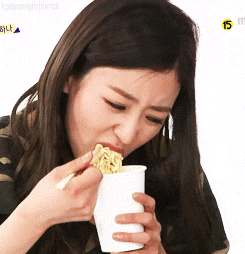 tumblr_nkv85hXbnu1qdcel5o4_250.gif