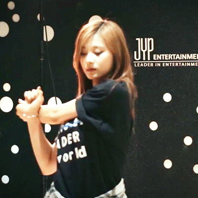 쯔위33.gif
