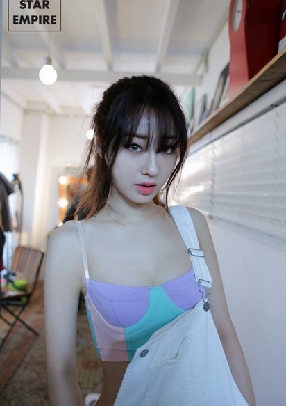 눈빛에서 섹시함이 느껴지는 경리3.jpg