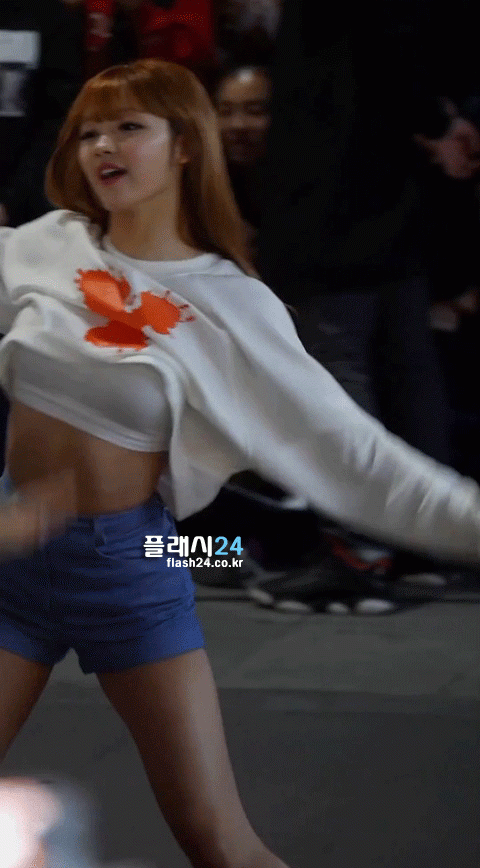 yoon1472132471.gif