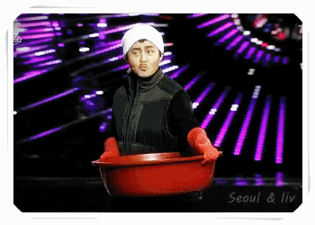 TVN 시상식 박나래ㅋㅋ.gif