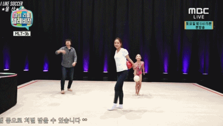 예능치트키 쓰는 중인 모르모트 PD2.gif