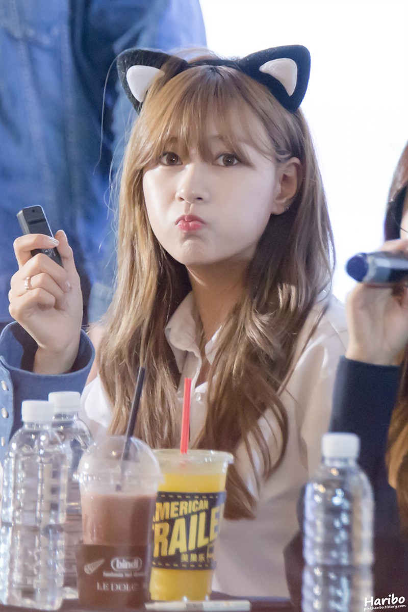 안경쓴오하영2.jpg
