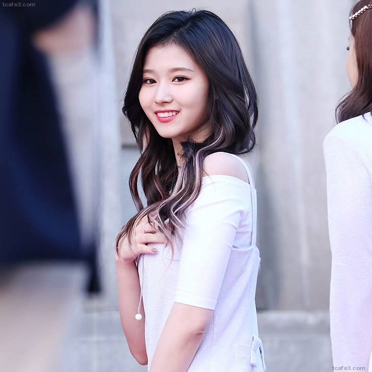 샤나 2.jpg