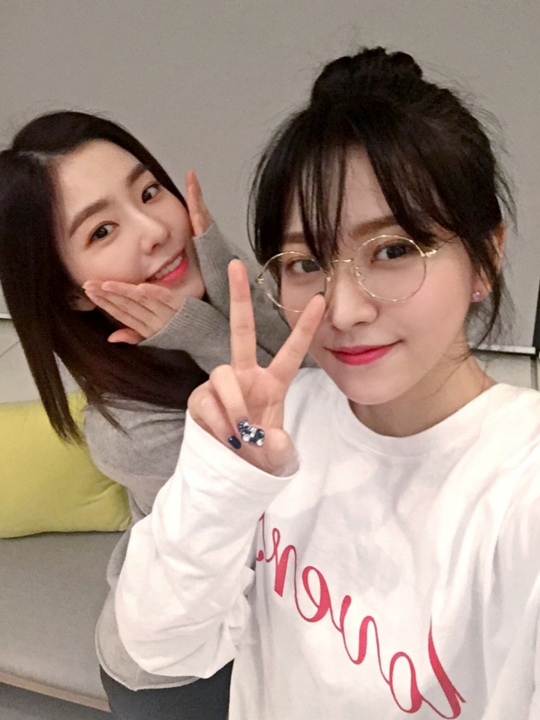 레드벨벳 아이린&예리.jpg