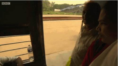 hold-my-beer-gifs-6.gif