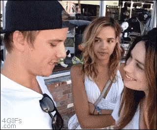 ezgif-1-f858d51a22.gif