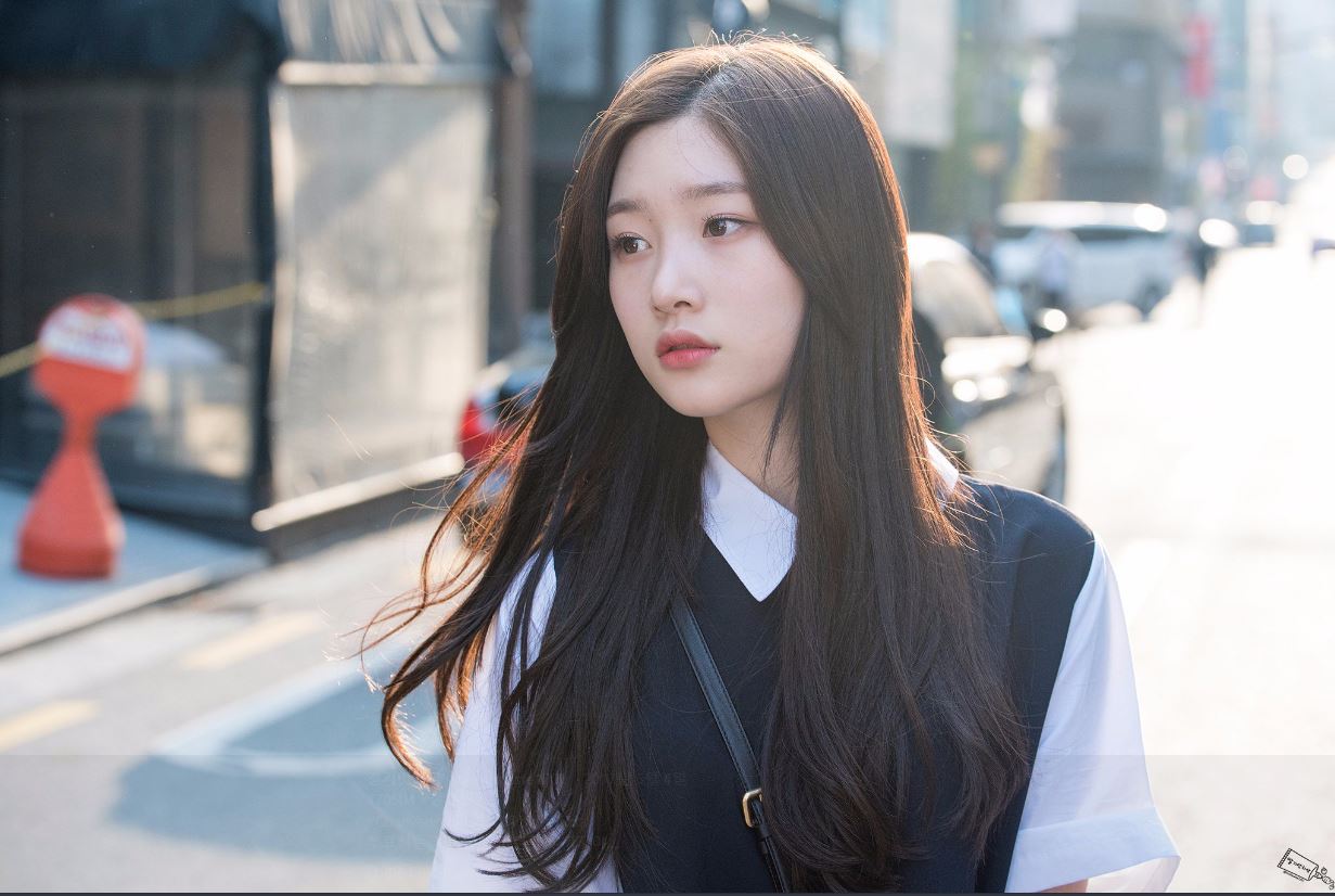 겁내 아련한 채연이