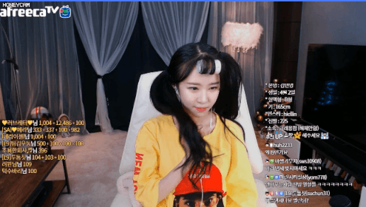 ezgif.com-resize (4).gif