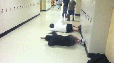 u9CdD6T.gif