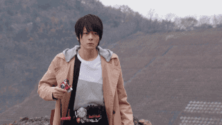 1526067047579.GIF