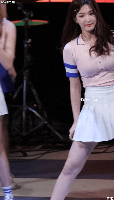 1529127922842.gif