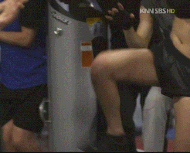 ezgif.com-resize (4).gif