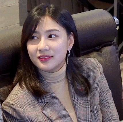 피시방에서 화난 오하영 (1).gif