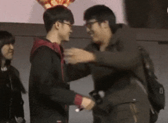 페이커 남녀차별 (1).gif