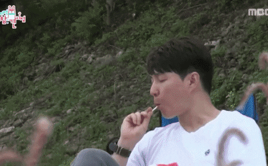 8sA9McI.gif
