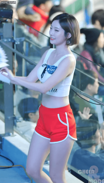 B533AD26-F4F2-4CA5-9F99-BA2E0649F4A8.gif