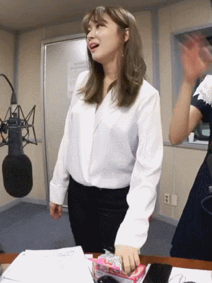 C272CA3B-796B-40DD-A874-121A6598DCCE.gif