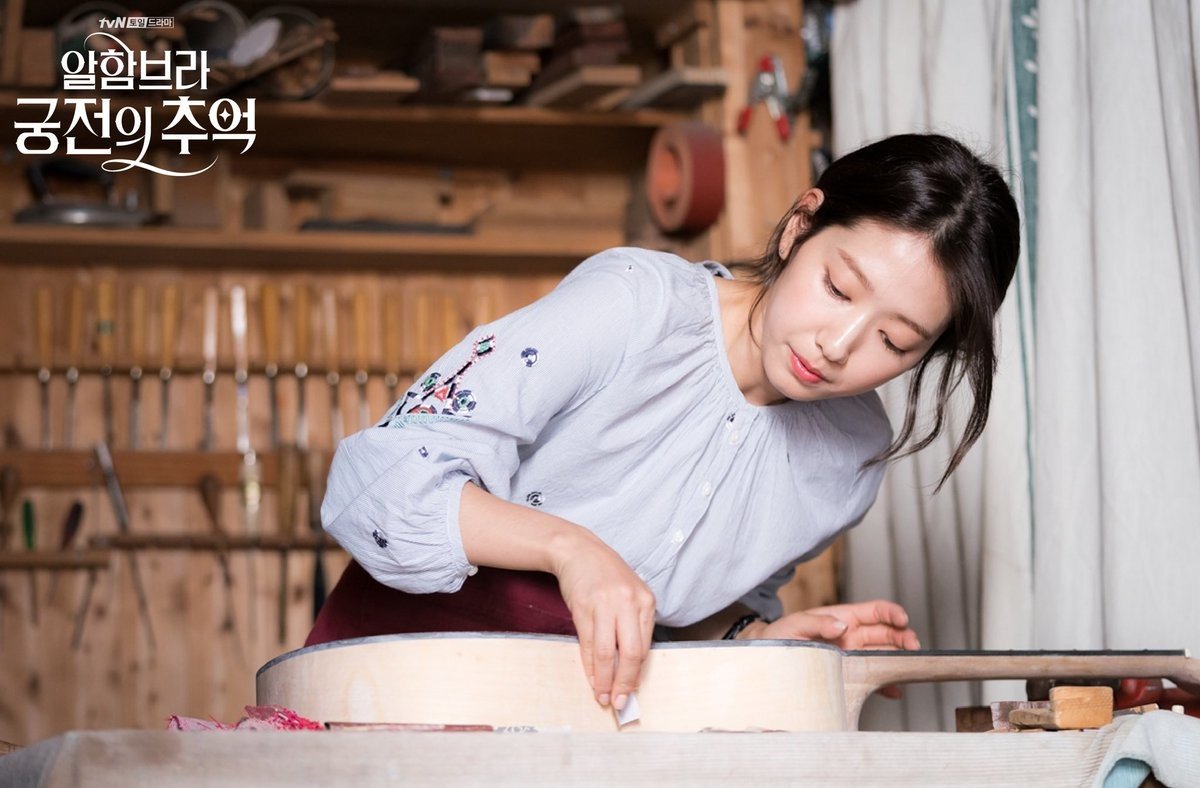 parkshinhye-20181115-091628-003.jpg