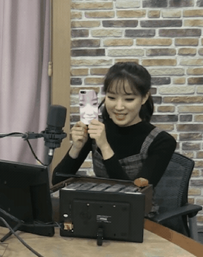 1542792095204.gif