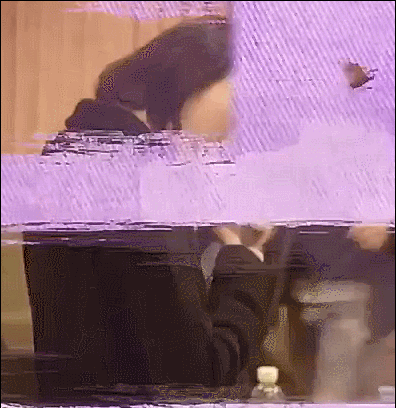 6ACAC221-C475-4612-AFF4-40759B18C70A.gif
