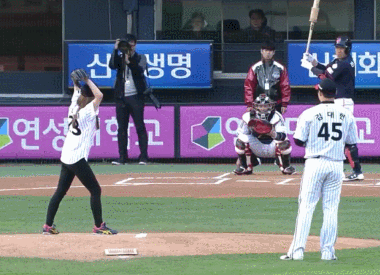 1544528594700.gif