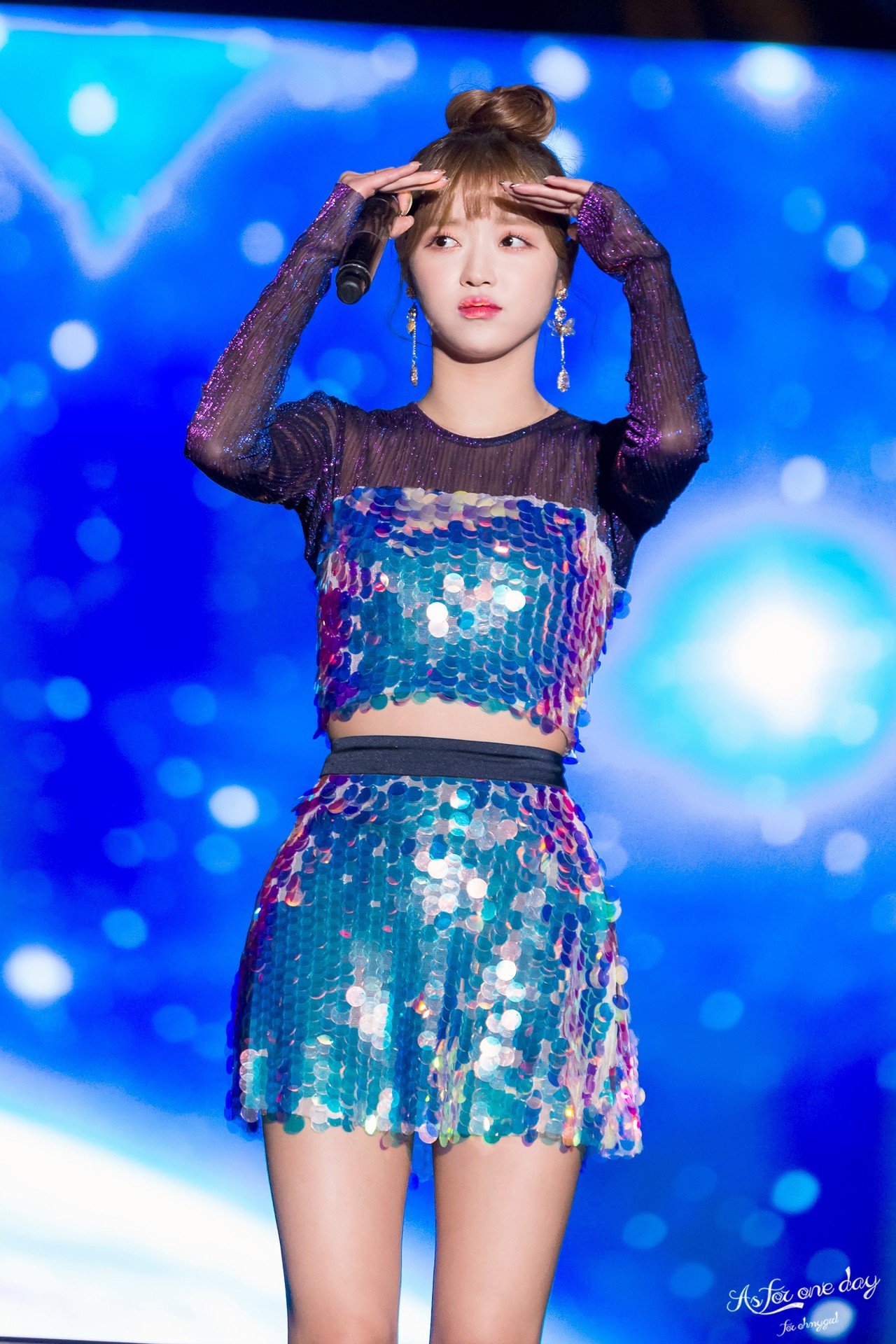 ohmygirl-20181029-124924-000.jpg