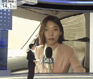 1544428759567.gif