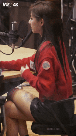 러블리즈 예인 (4).gif