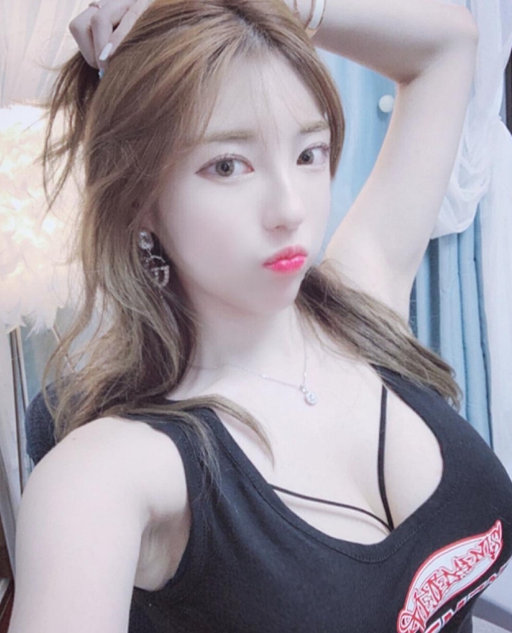 bd84d44c1f334ab4072f1fff1f0b71ae6b74e961.jpg