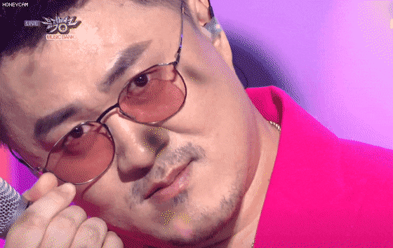 1b86e10db083eba35ee60d36e222dd79_QCkNoWdFqYPgMU.gif